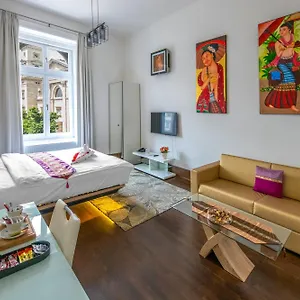 Andrassy Thai Ξενοδοχείο