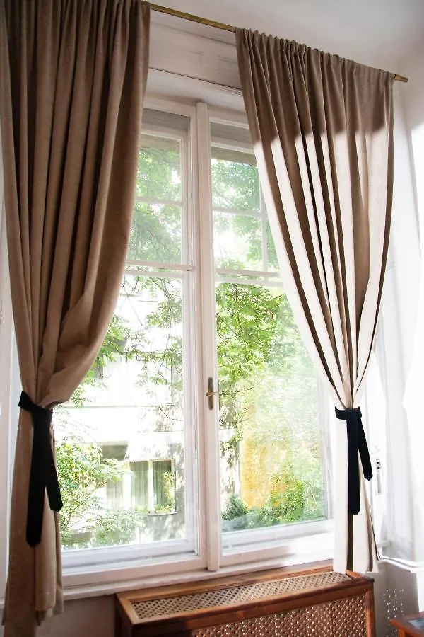 Evergreen Budapest Guest House 3*,