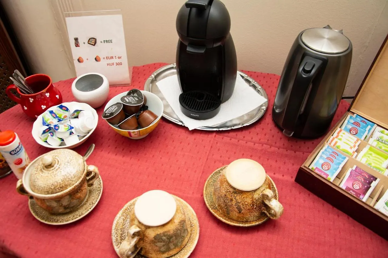 Evergreen Budapest Guest House 3*,