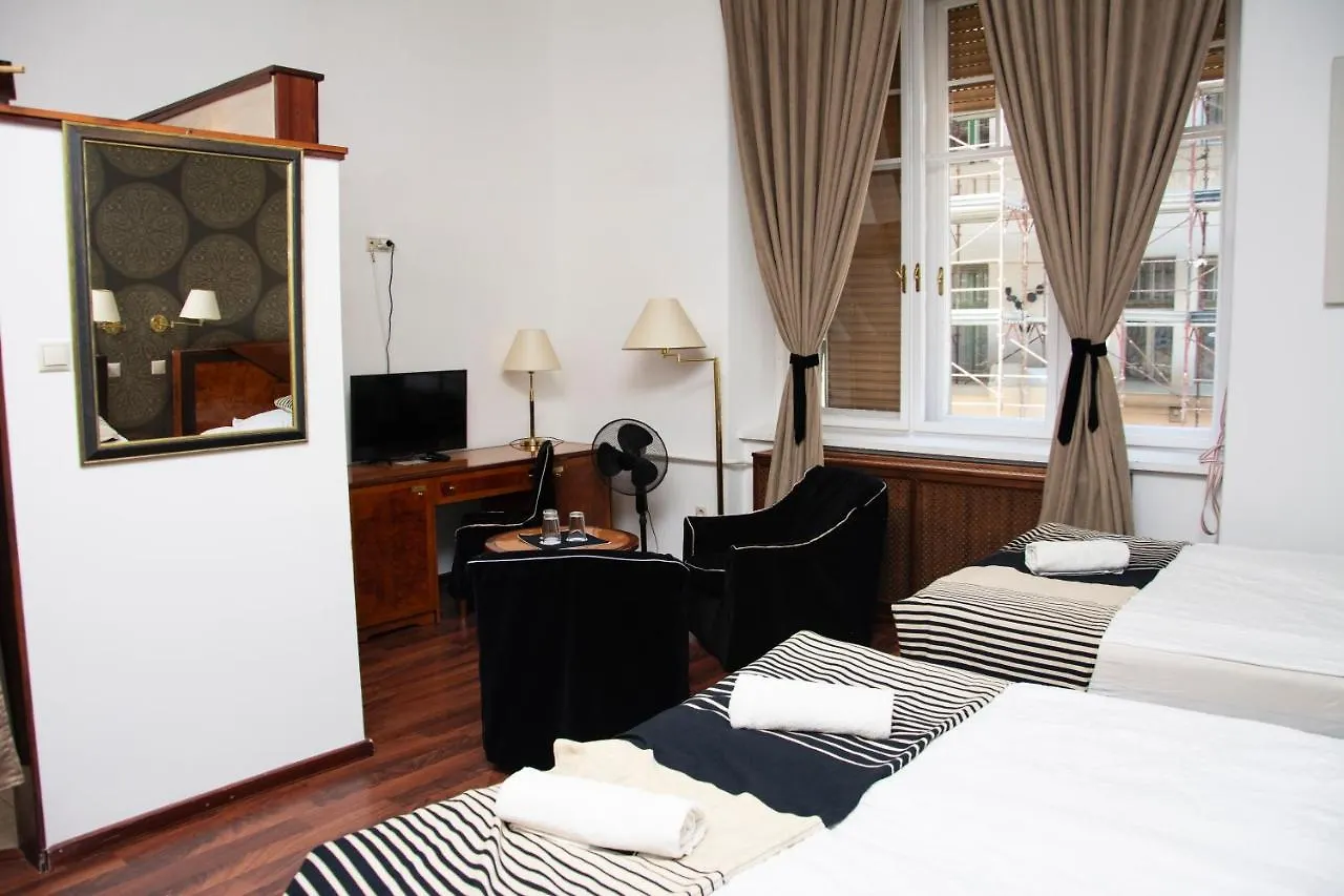 Evergreen Budapest Guest House